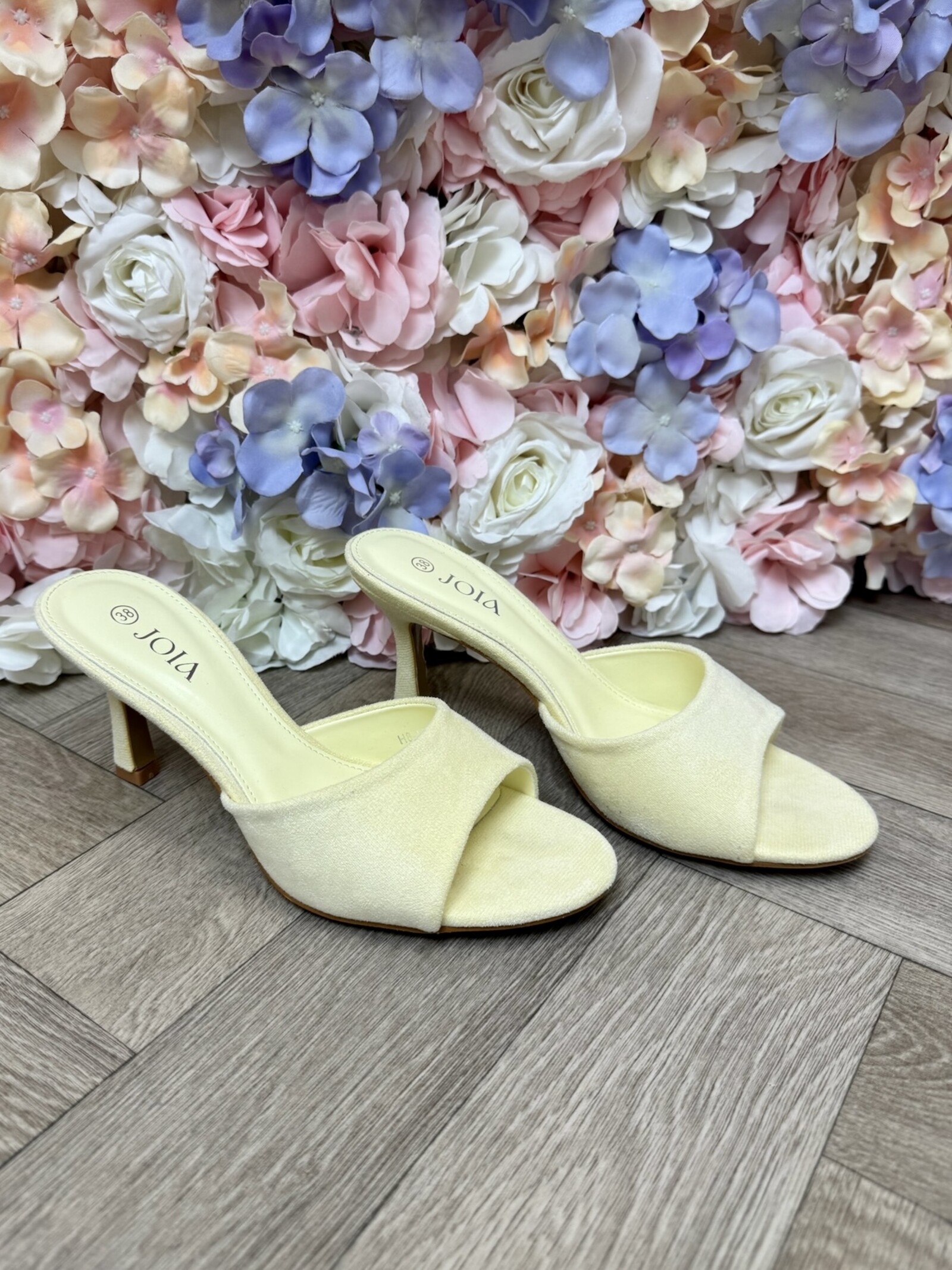 Heels Lola Suede H8-1305H Yellow