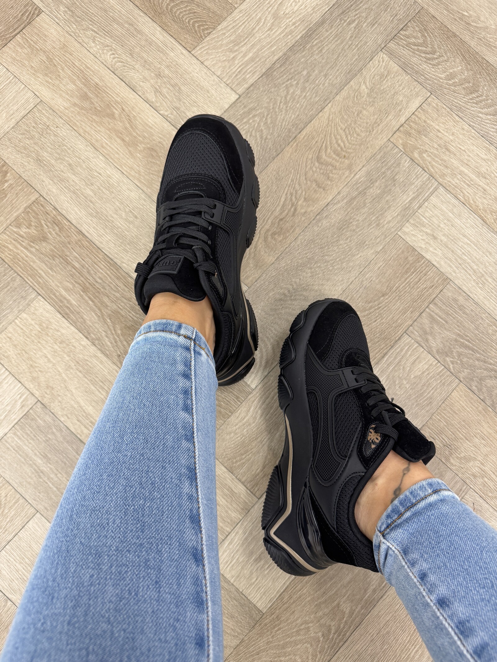 Guess Sneakers Mazzy2 Black Guess 1351
