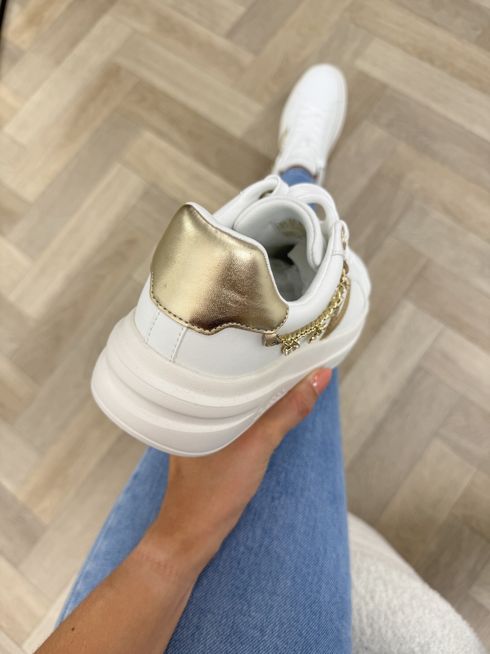 Guess Sneakers Ebetts White Guess 1350