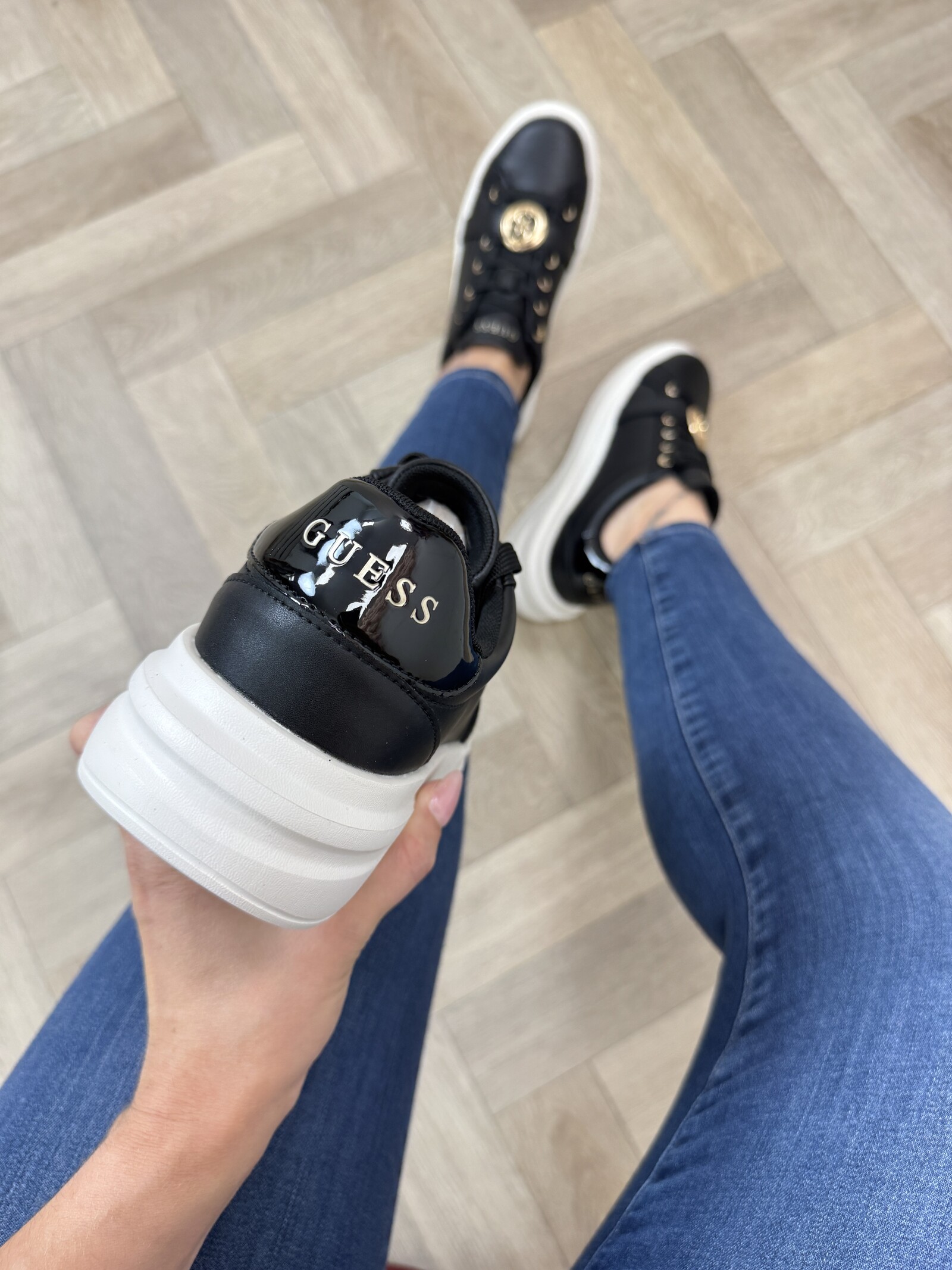 Guess Sneakers Erizo Black Gold Guess 1390