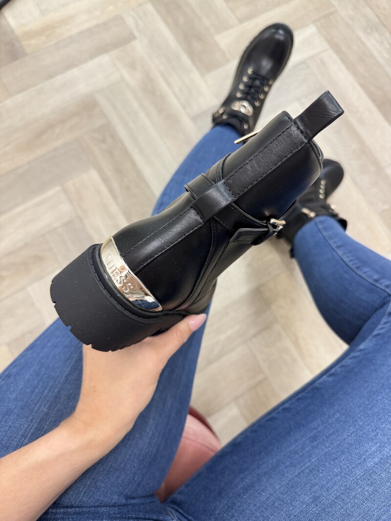 Boots Olanna Black Guess 1440