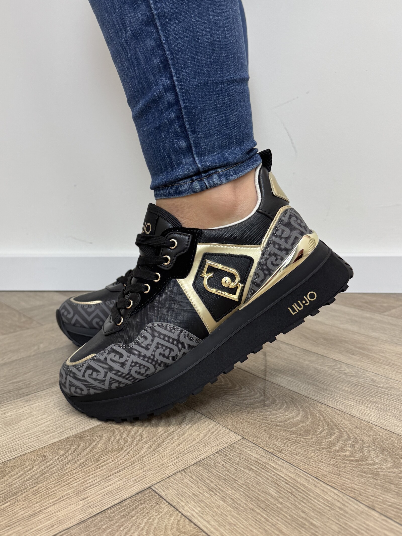 Liu-Jo Sneakers Maxi Wonder 01 Logo Black Liu Jo 2013