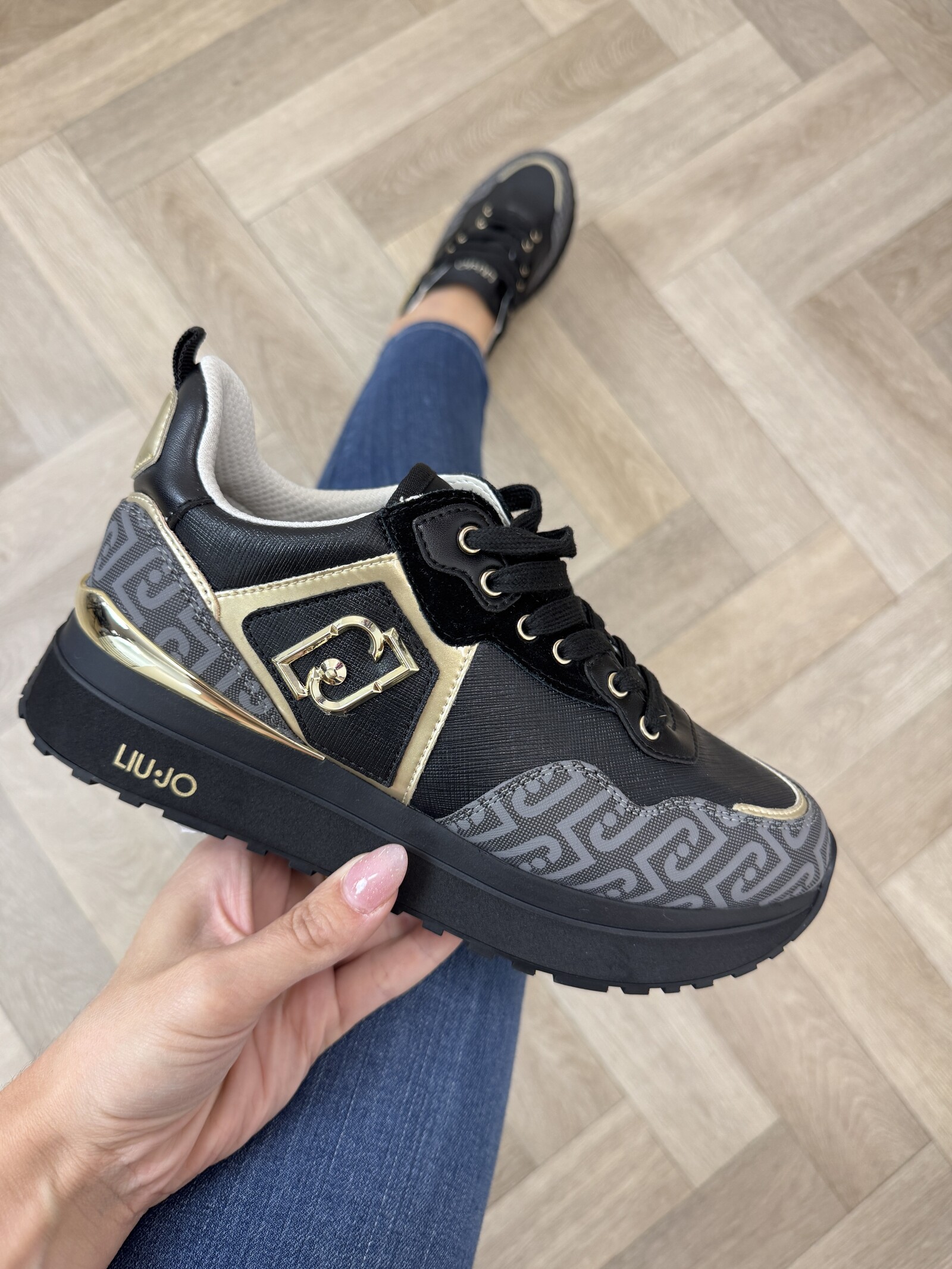 Liu-Jo Sneakers Maxi Wonder 01 Logo Black Liu Jo 2013