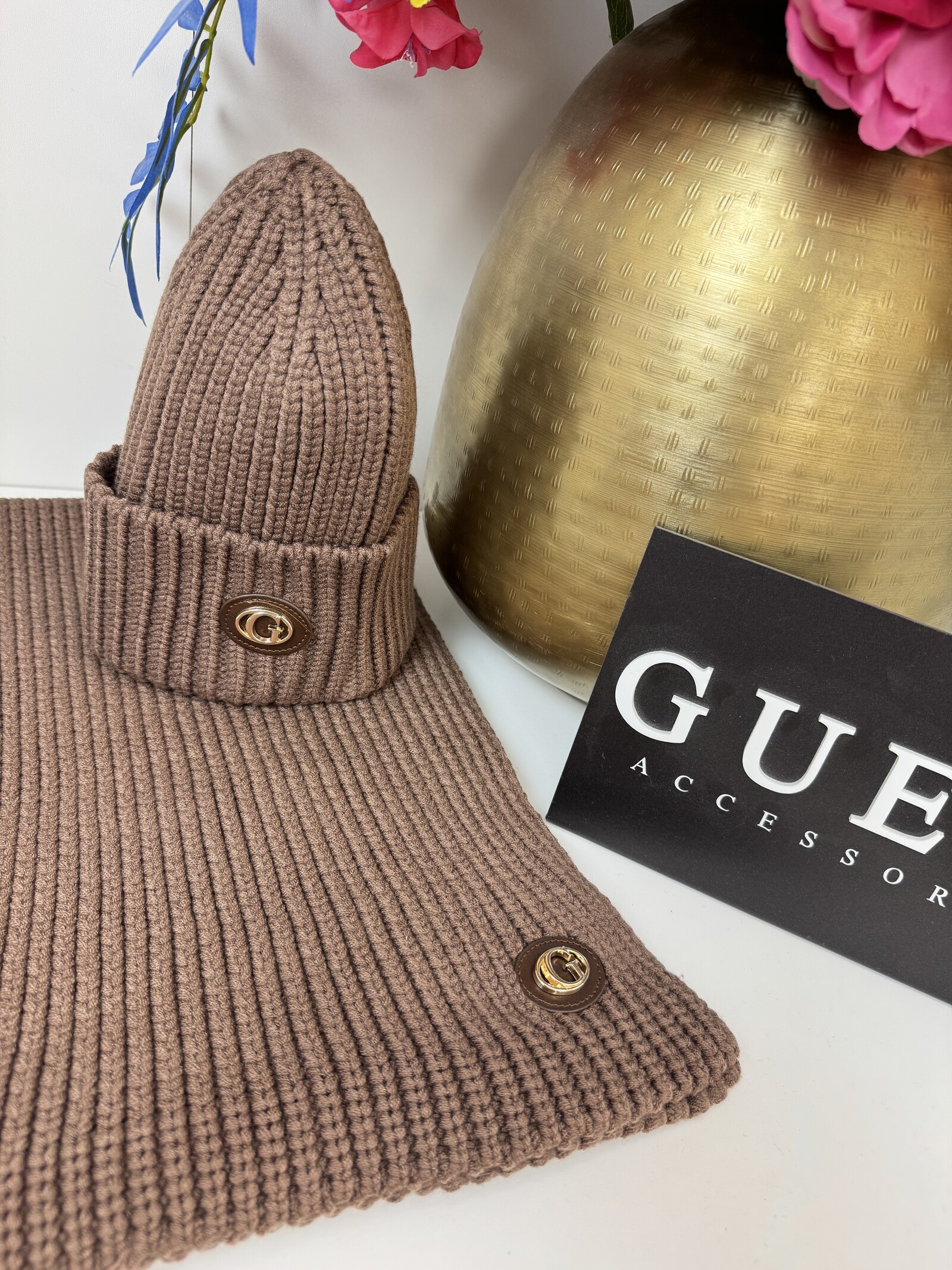 Guess Sjaal Round Logo Espresso Guess 1371