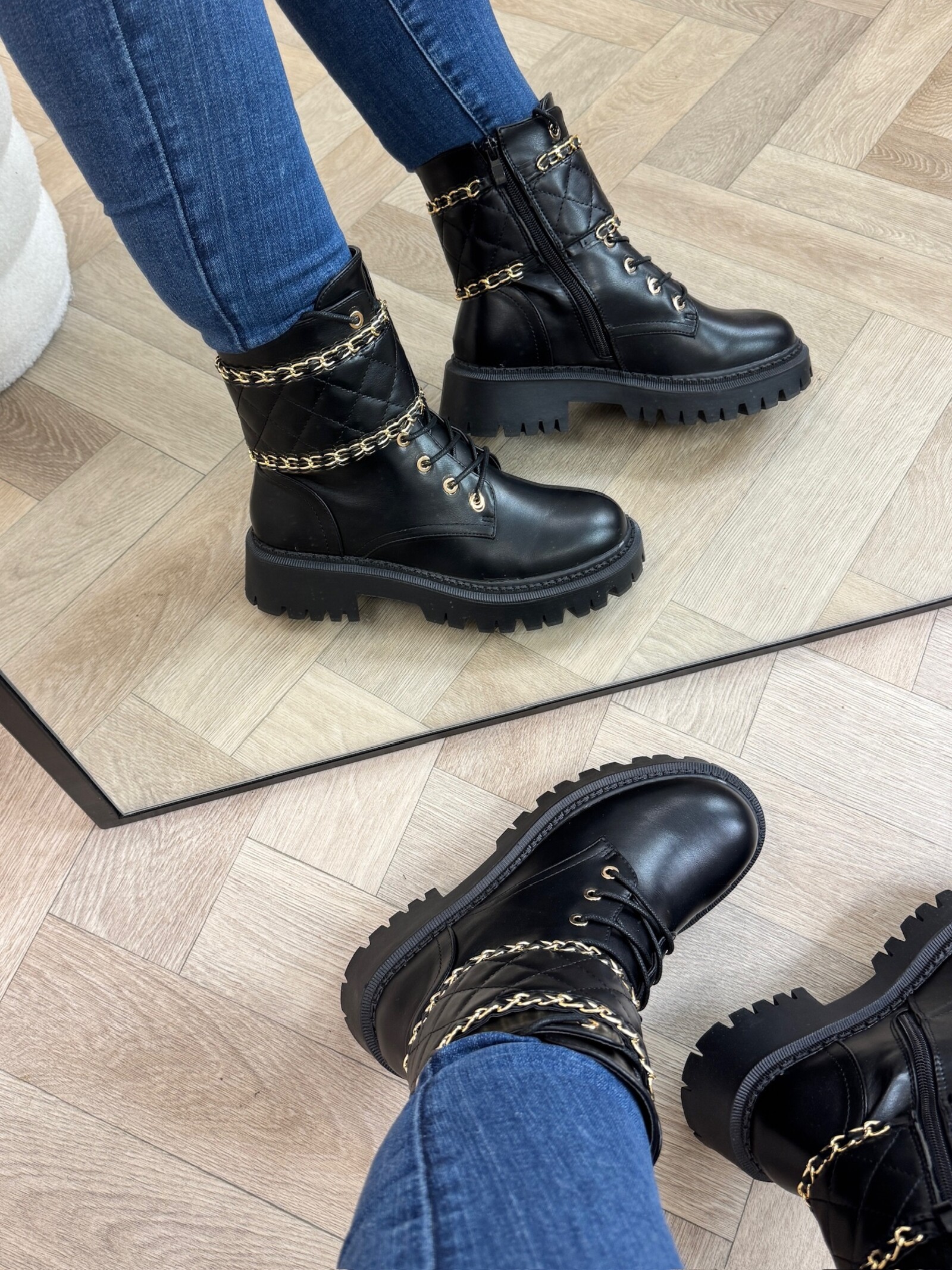 Boots Gold Chain H21-71