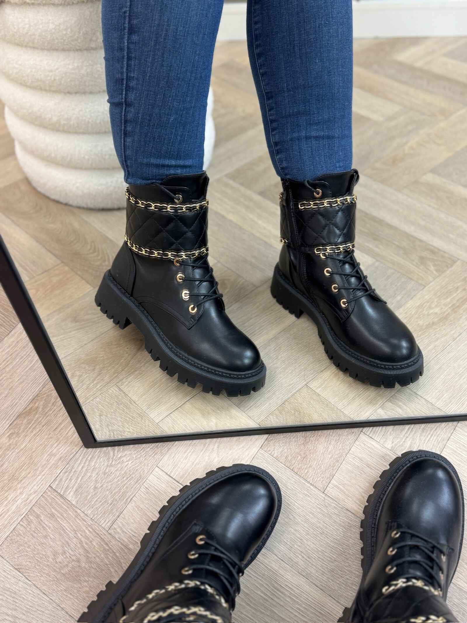 Boots Gold Chain H21-71