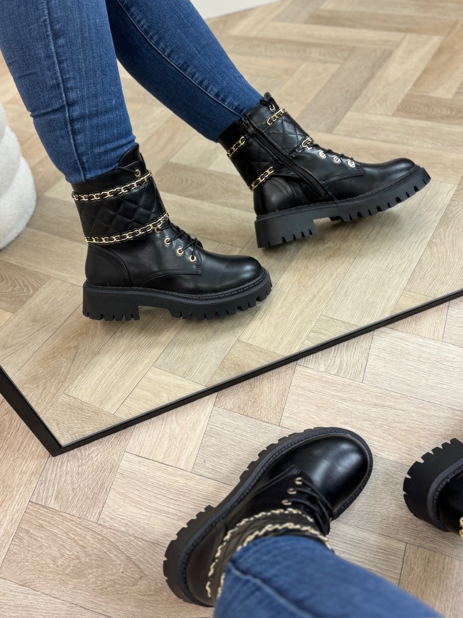 Boots Gold Chain H21-71