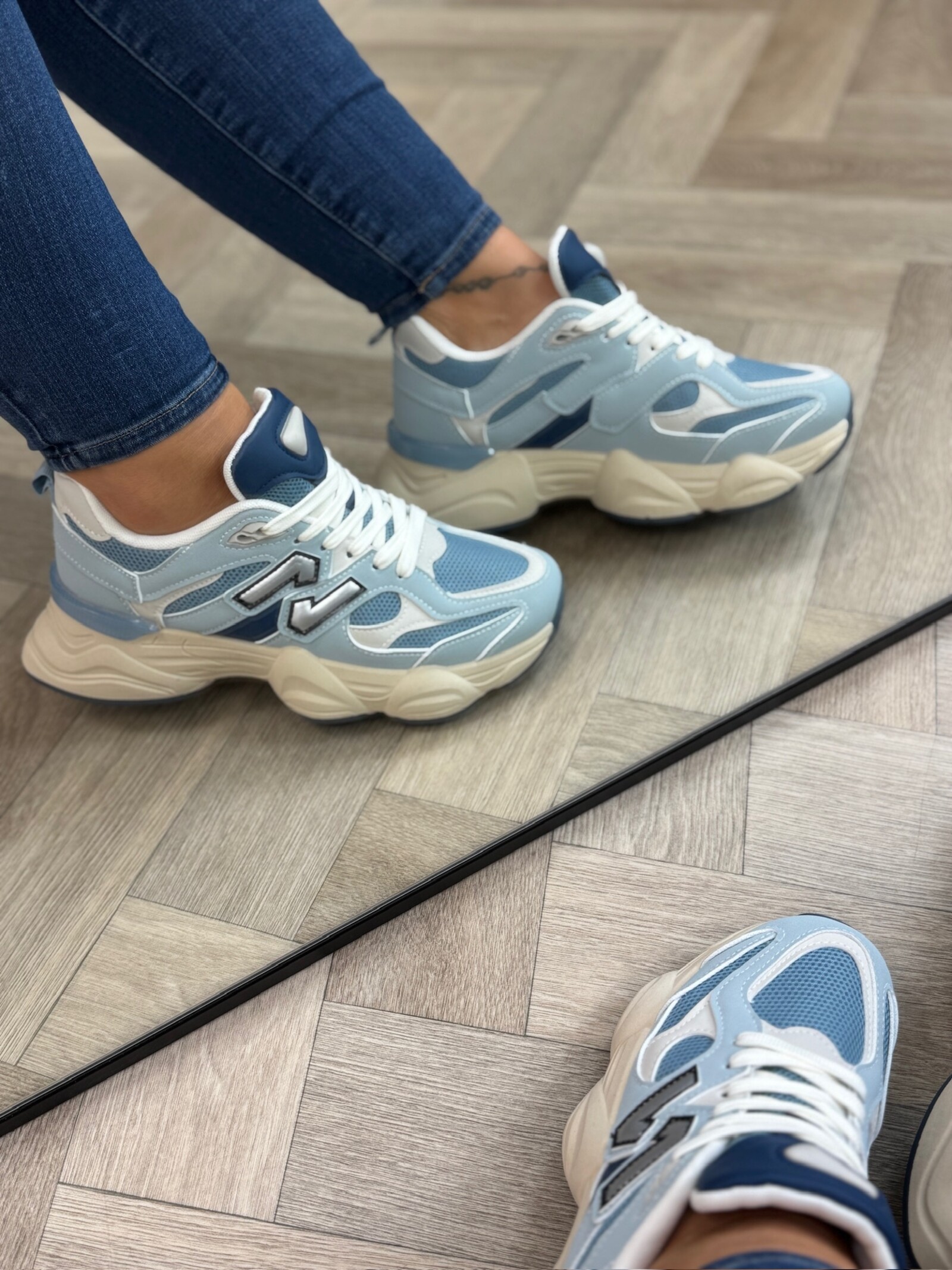Sneakers N Logo 24071 Light Blue