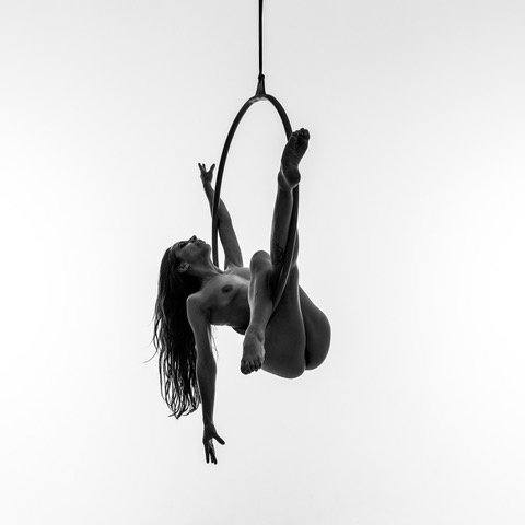 Aerial hoop hanging