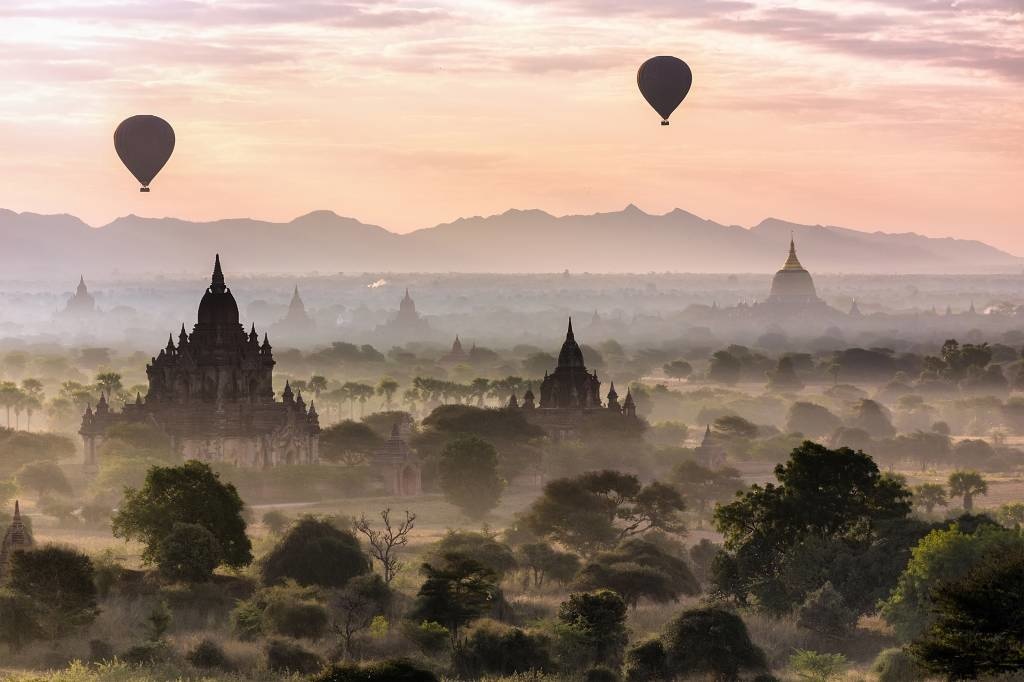Bagan balloons flying over ancient temples