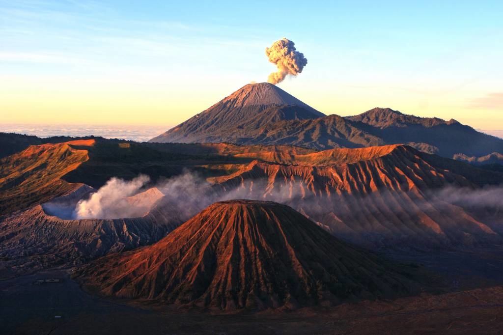 Volcano summit