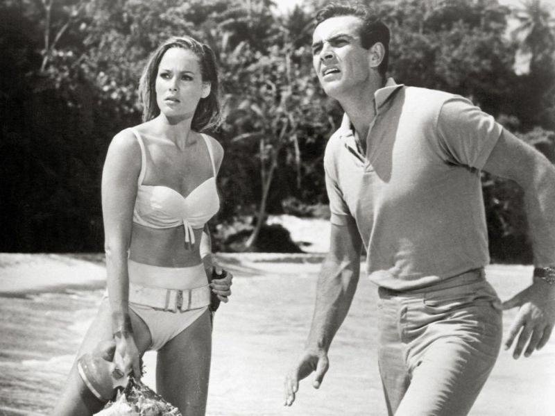Sean Connery - Ursula Andress