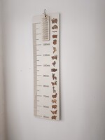 By OOAK Wooden Growth Chart - Animals - 1,4m