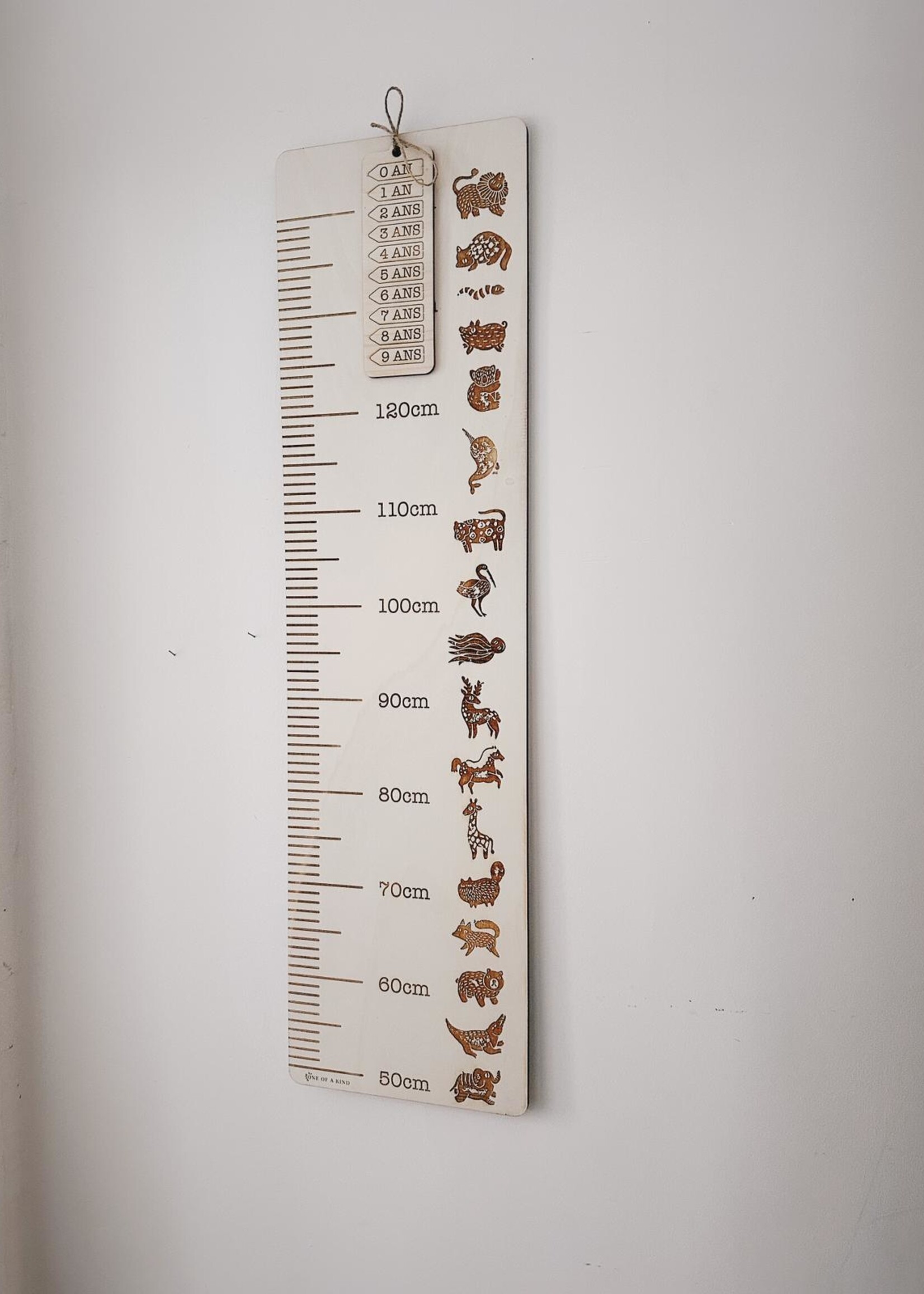 By OOAK  Wooden Growth Chart - Animals - 1,4m