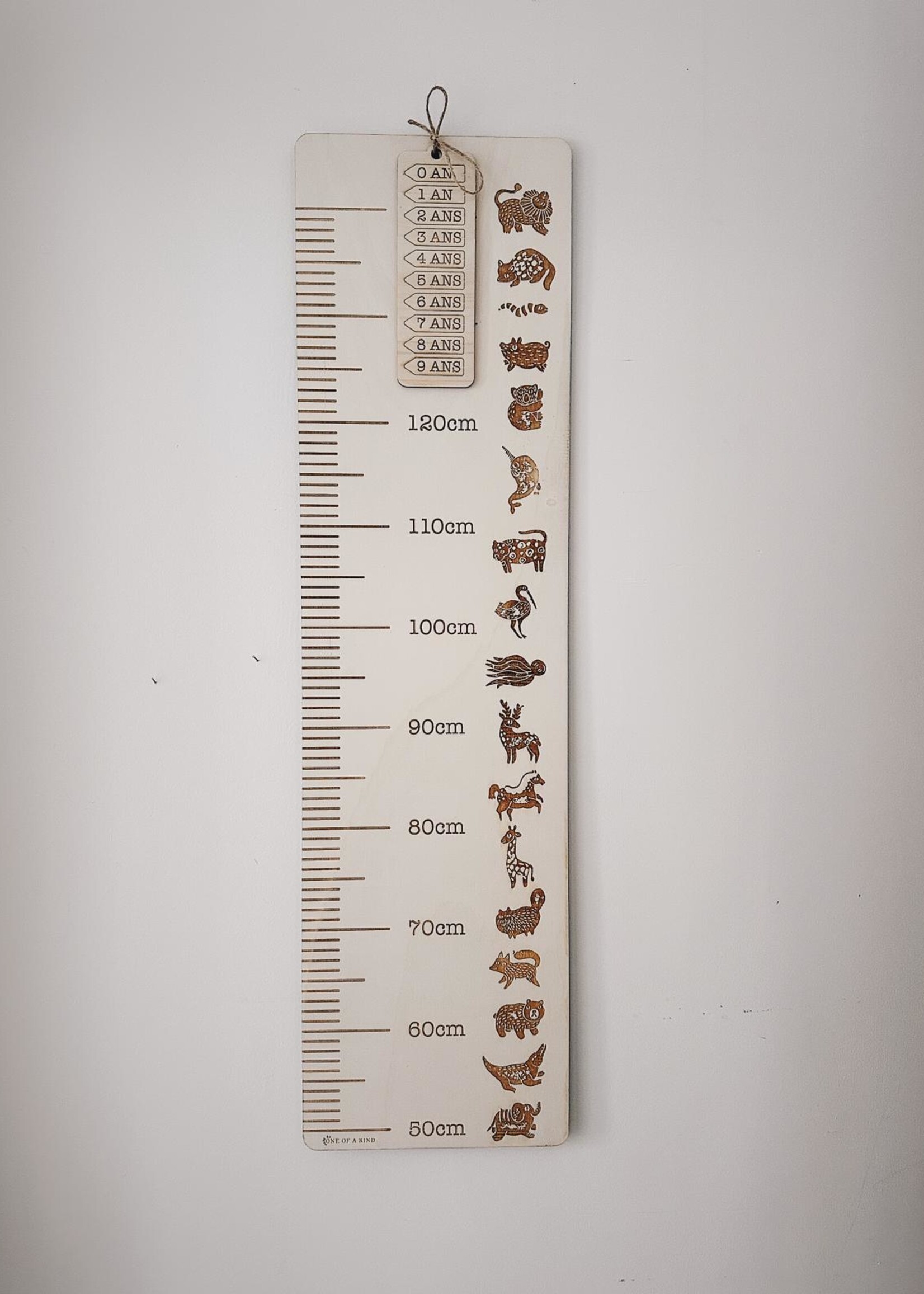 By OOAK  Wooden Growth Chart - Animals - 1,4m