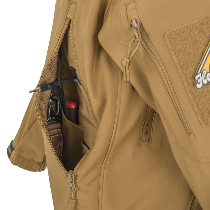 HELIKON-TEX GUNFIGHTER JACKET SHARK SKIN WINDBLOCKER - ADAPTIVE GREEN