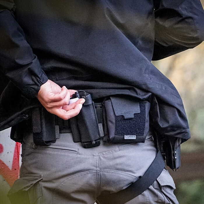 TERRA B TQ POUCH - BLACK