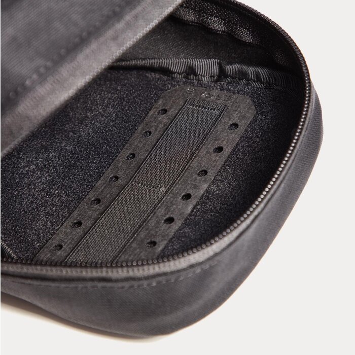 TERRA B UTILITY POUCH LARGE VERTICAL - BLACK