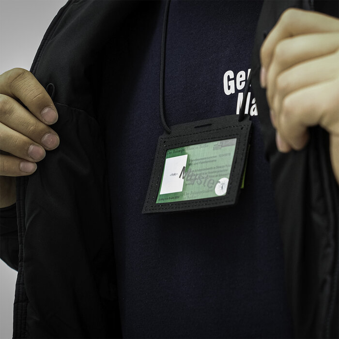 TERRA B BADGE HOLDER HORIZONTAL - OD GREEN