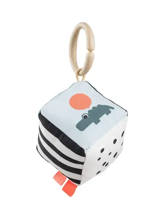 Done By deer Donebydeer Contrast cube