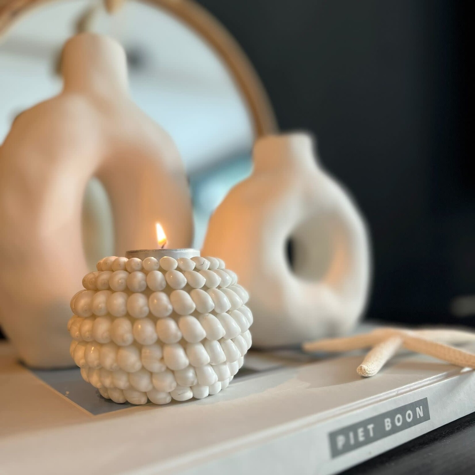 Tealight waxinelichthouder shell white