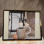 Gouden fotolijst met standaard