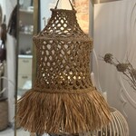 Gehaakte lamp van Jutte met raffia