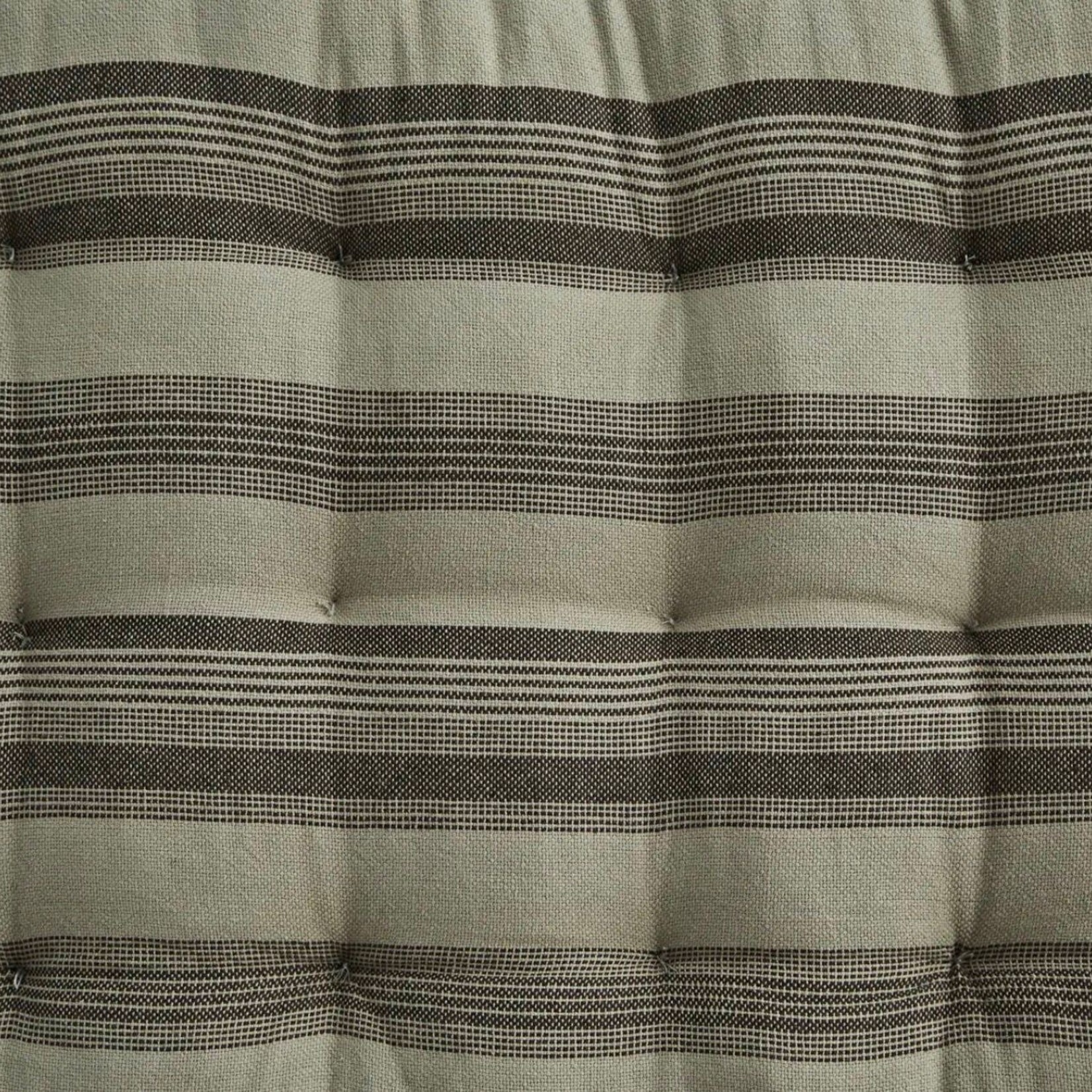 Madam Stoltz Gestreept katoenen kussen 120x60cm