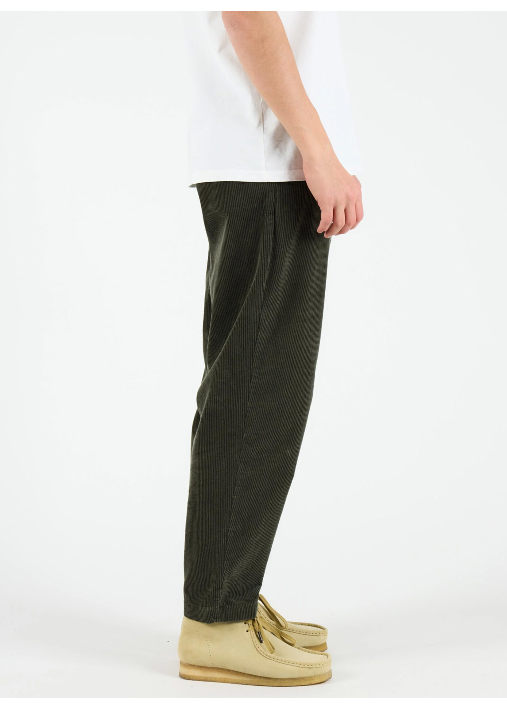 Wemoto Grover Cord Pant Dark Green 261.703-639