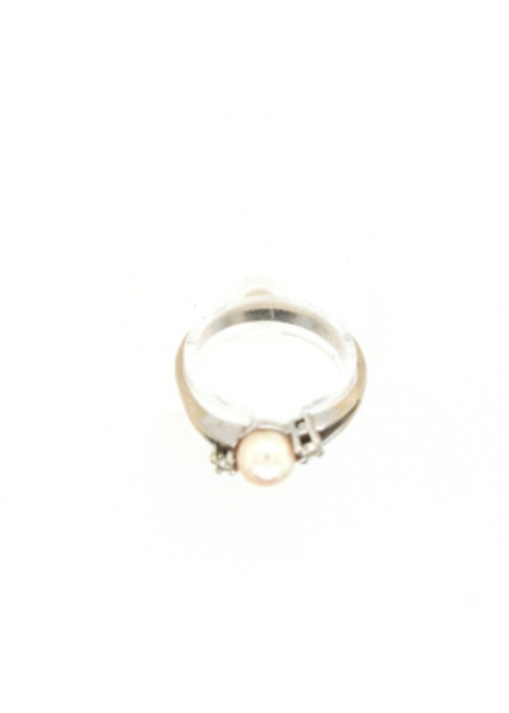 Vintage & Occasion Occasion witgouden ring met parel en diamant 0.06ct SI J