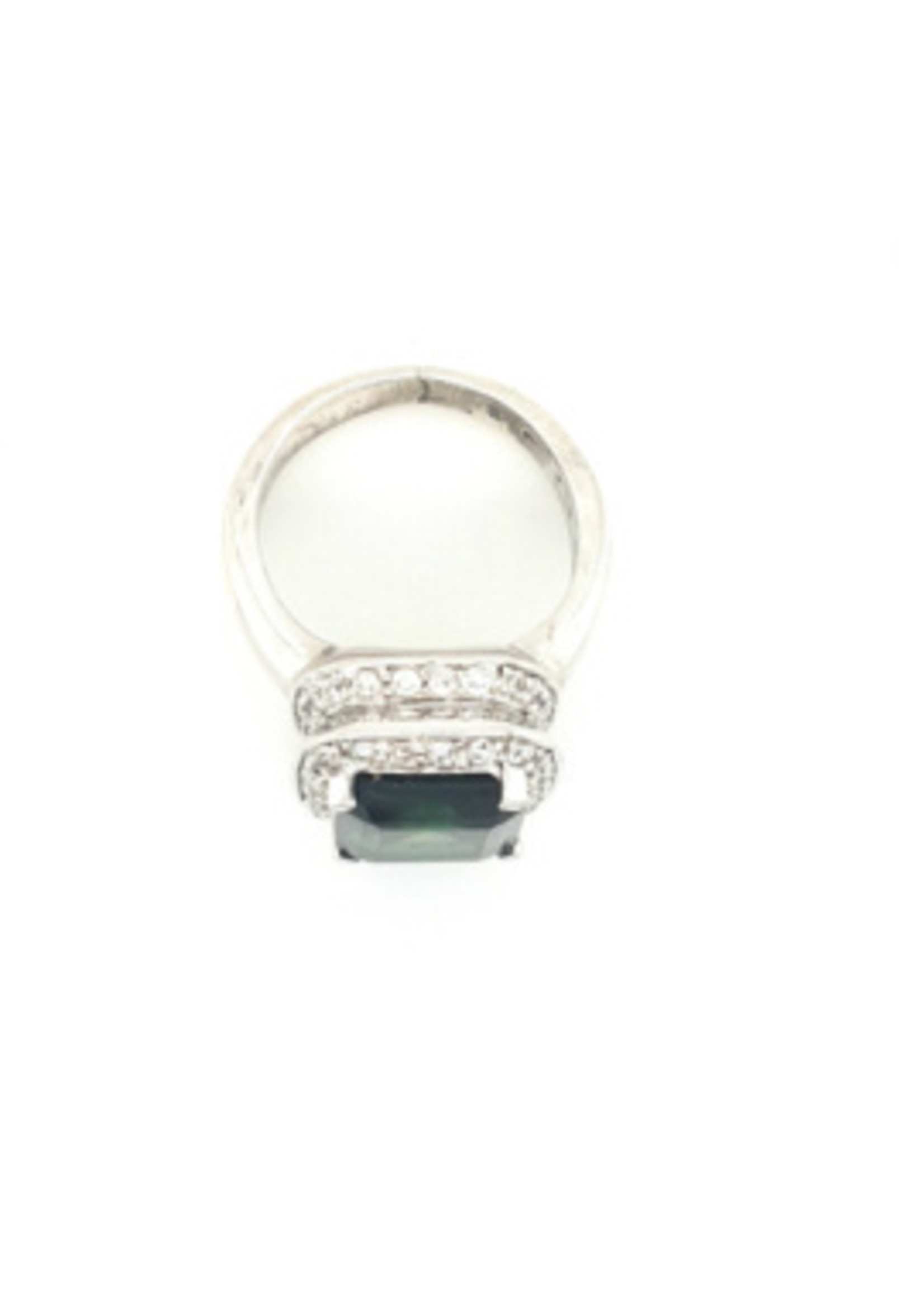 Vintage & Occasion Occasion zilveren ring rijkelijk bezet met zirkonia's en een groen gele steen
