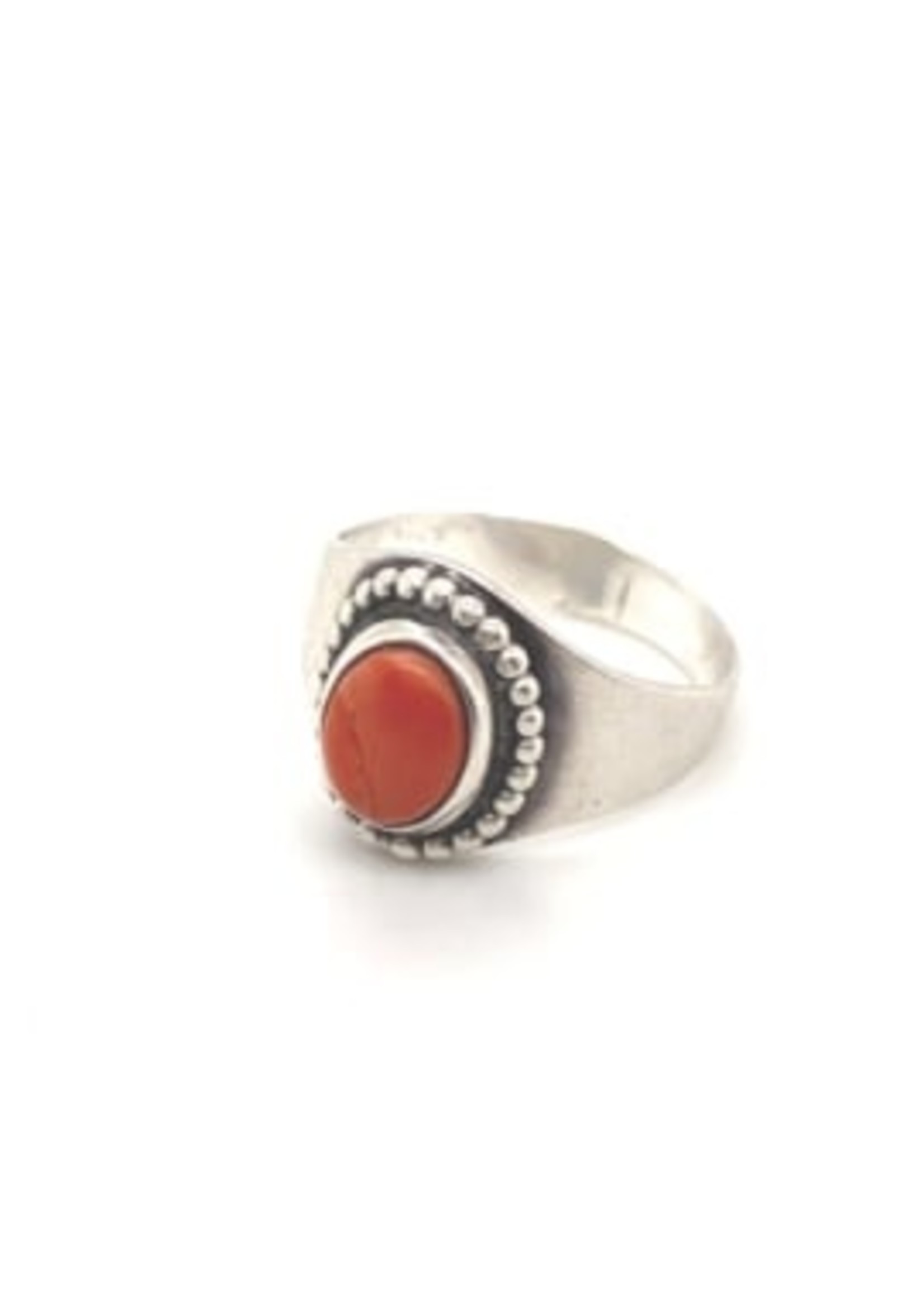 Vintage & Occasion Zilveren ring koraal