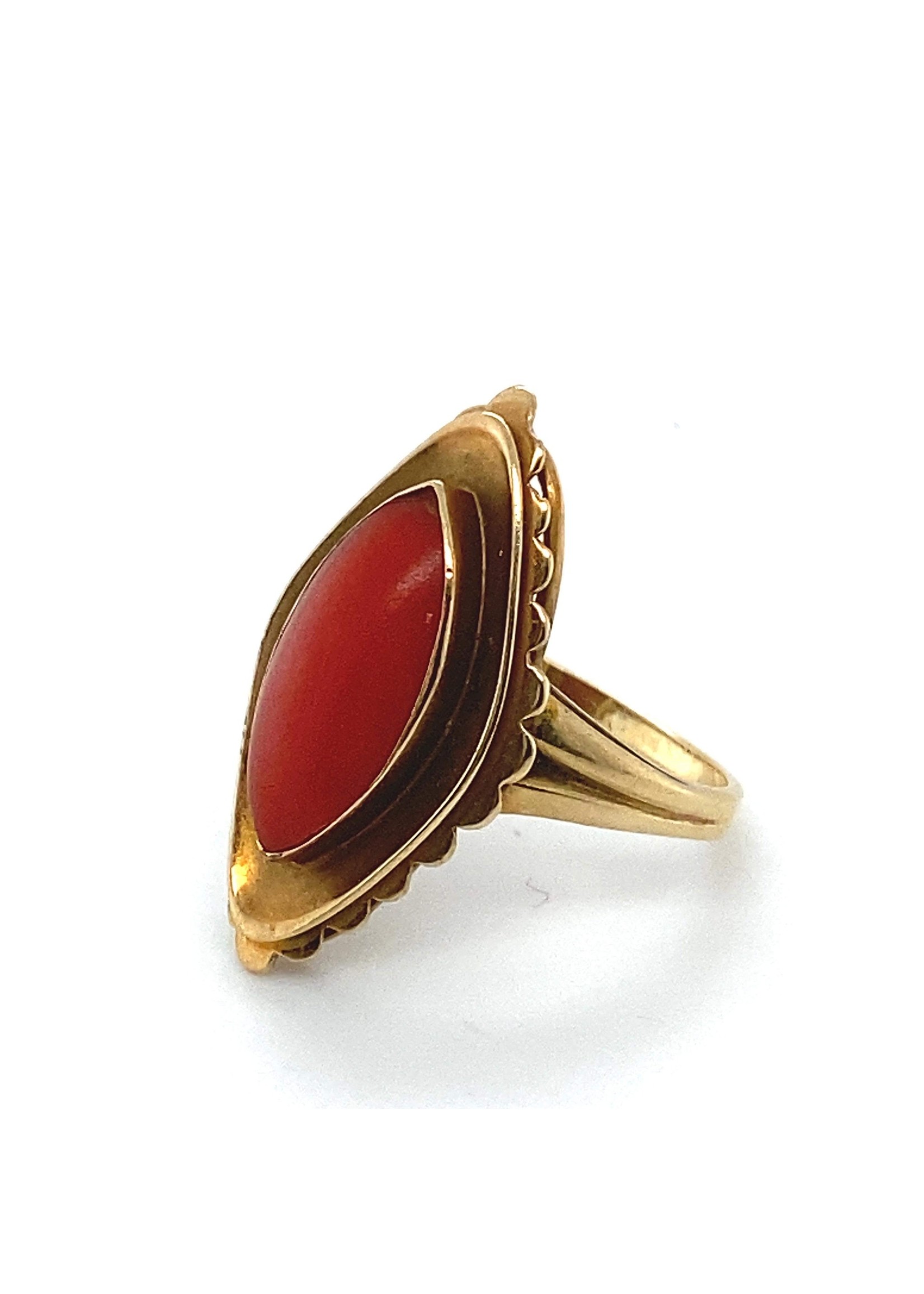 Vintage & Occasion Occasion geelgouden ring koraal