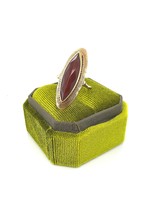 Vintage & Occasion Occasion geelgouden ring met markies carneool facet geslepen