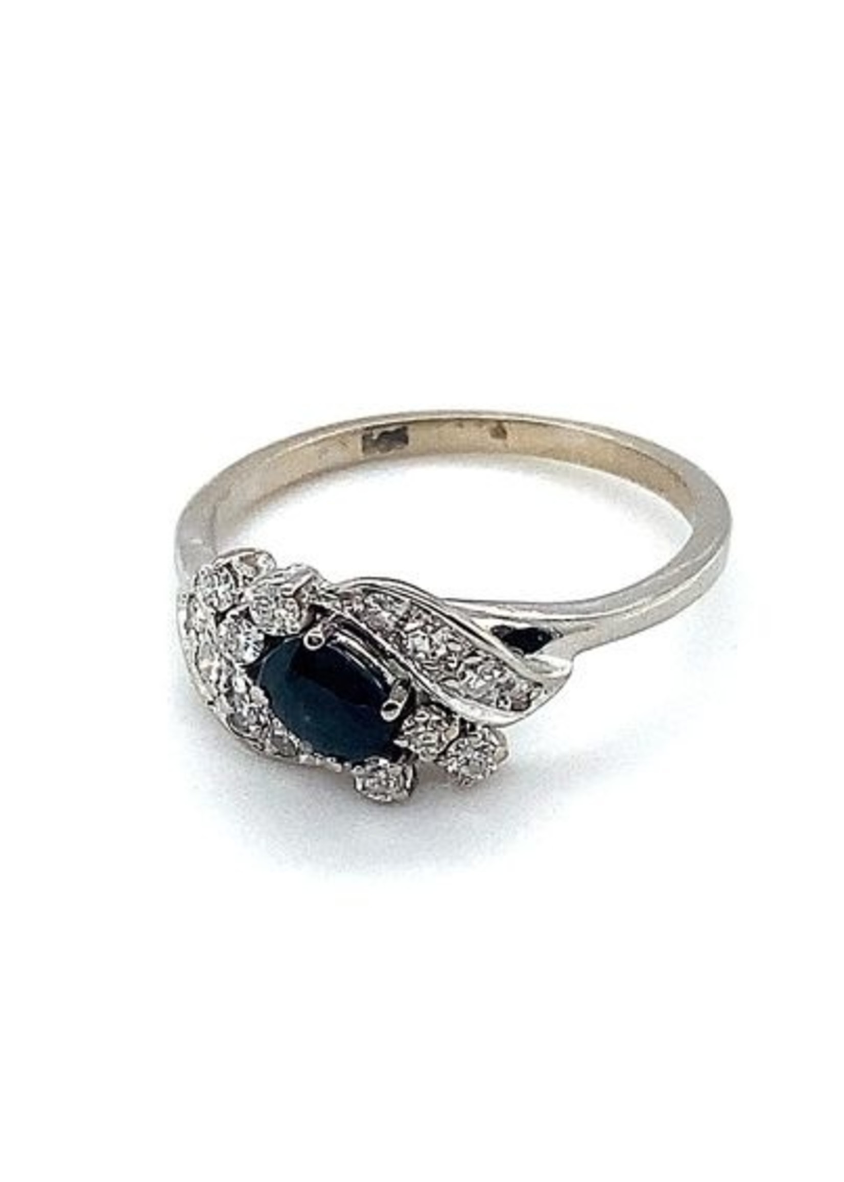 Vintage & Occasion Occasion witgouden ring met saffier en diamant