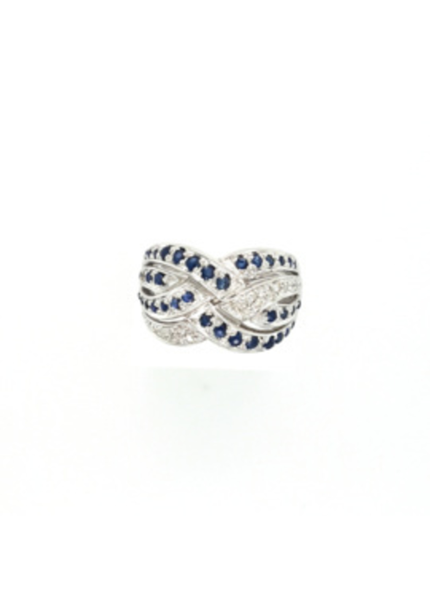 Vintage & Occasion Occasion witgouden handgemaakte ring met saffier en diamant