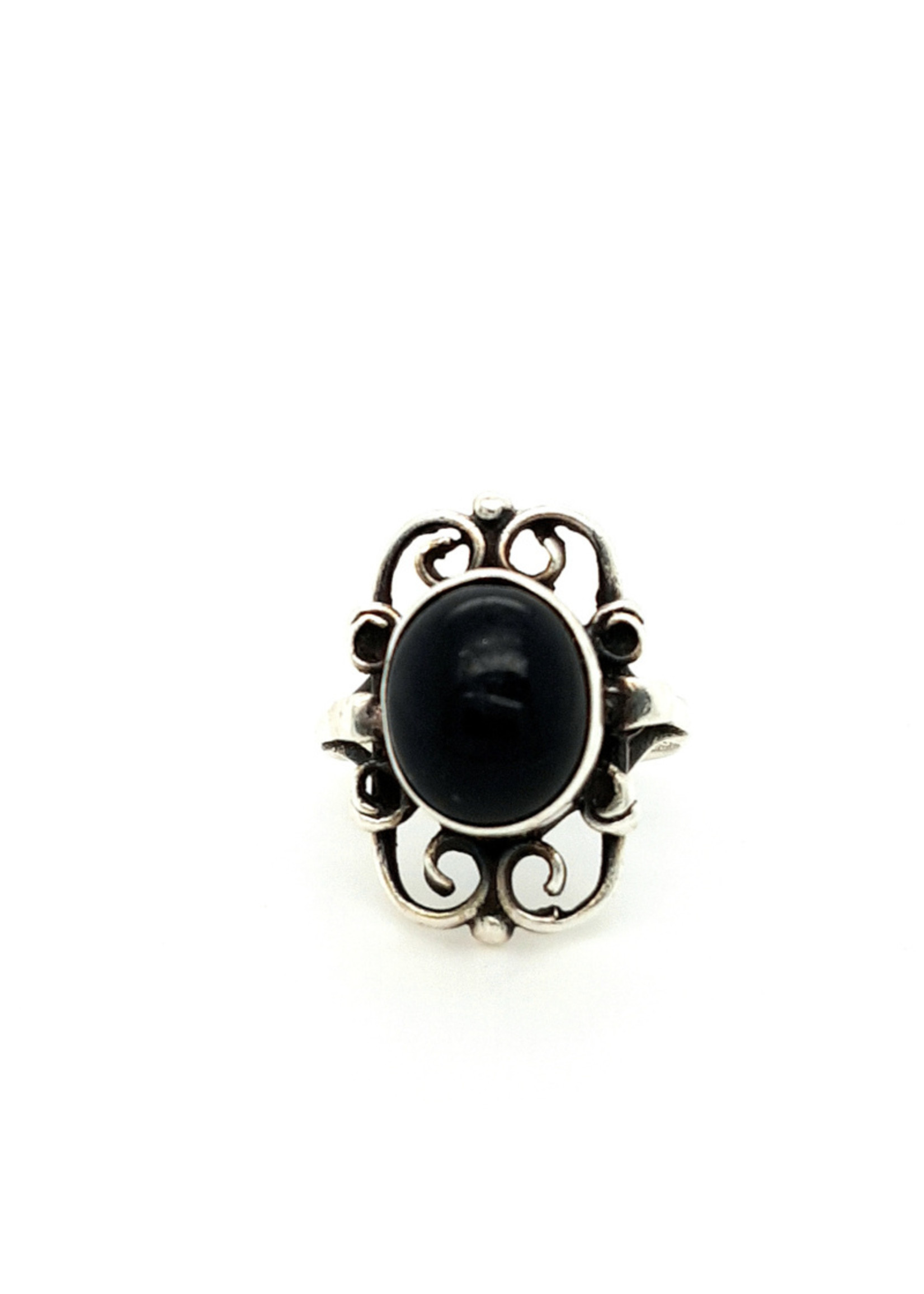 Vintage & Occasion Occasion opengewerkte ring met zwarte onyx edelsteen