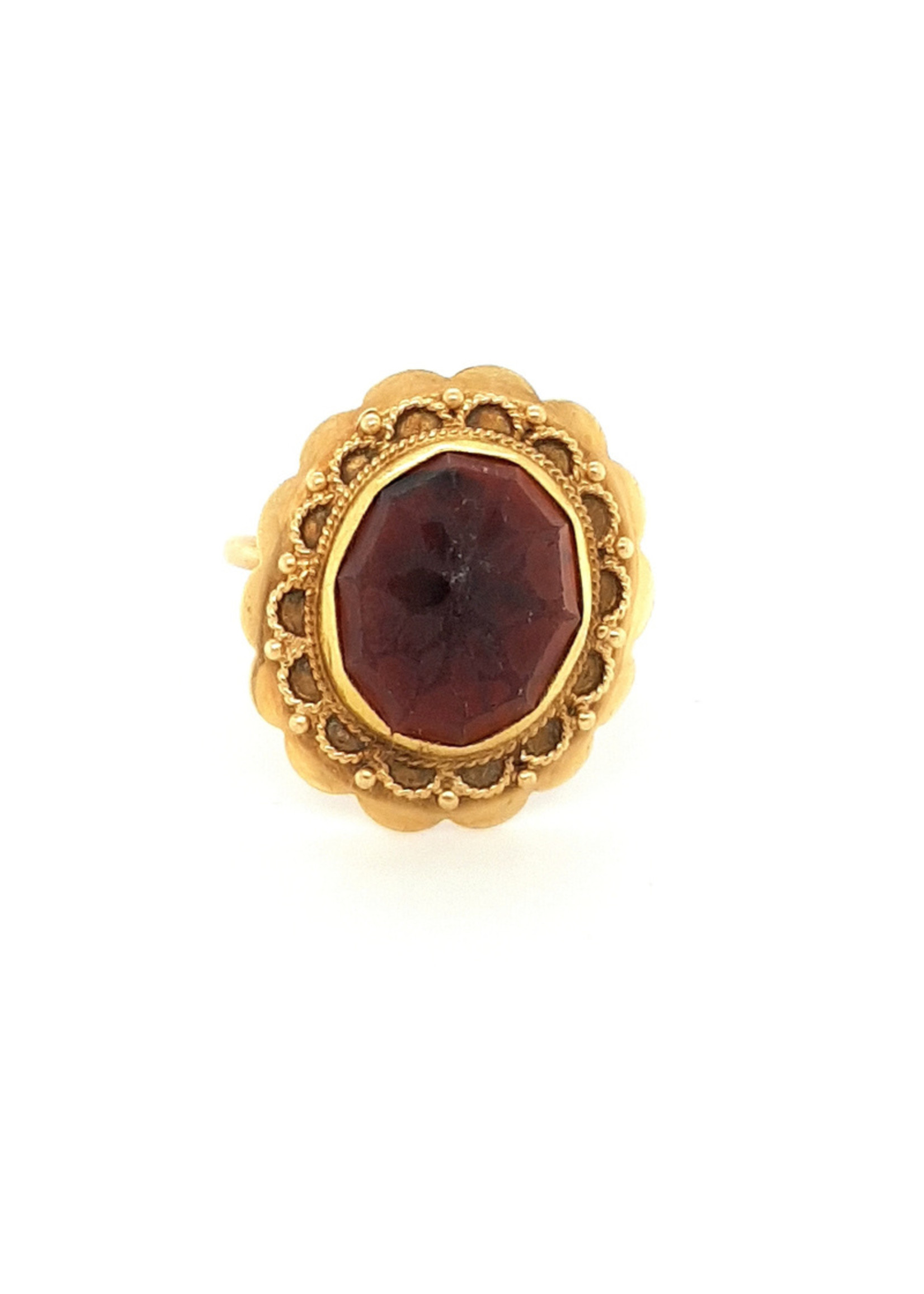 Vintage & Occasion Occasion gouden ring met granaat edelsteen