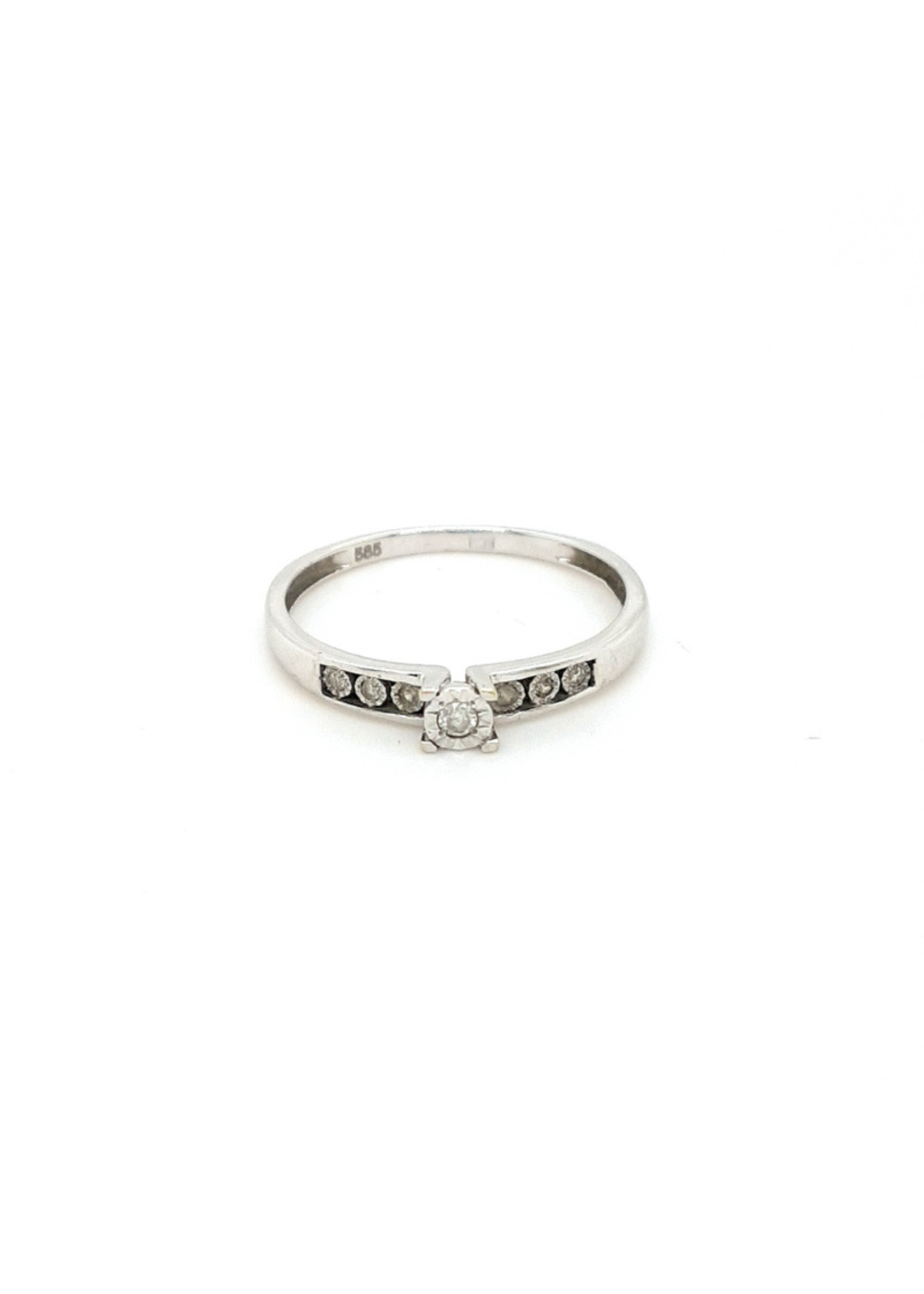 Vintage & Occasion Occasion witgouden ring met 7 diamantjes 0.11ct, SI - F