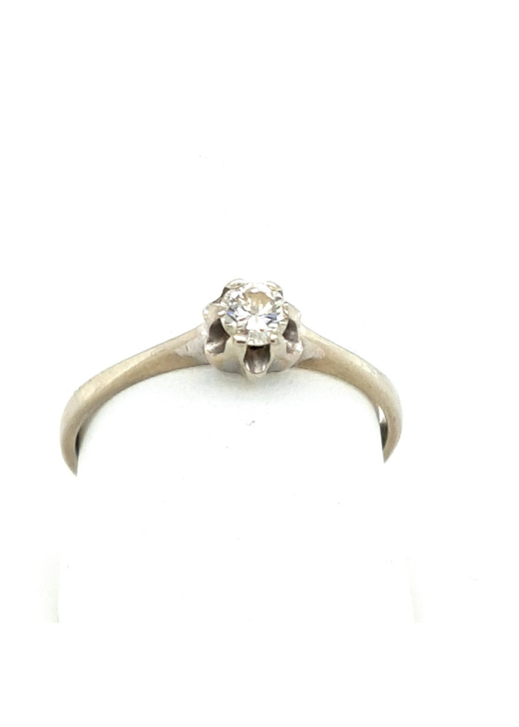 Vintage & Occasion Occasion witgouden solitairring met 0.15ct diamant VSI F