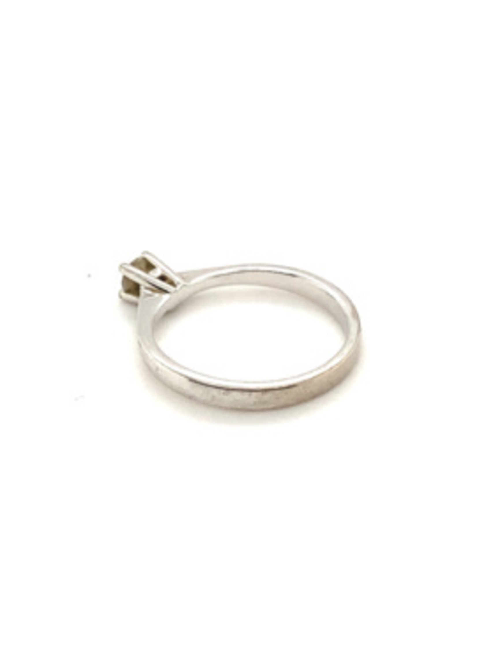 Vintage & Occasion Occasion witgouden solitair ring met diamant 0.15ct