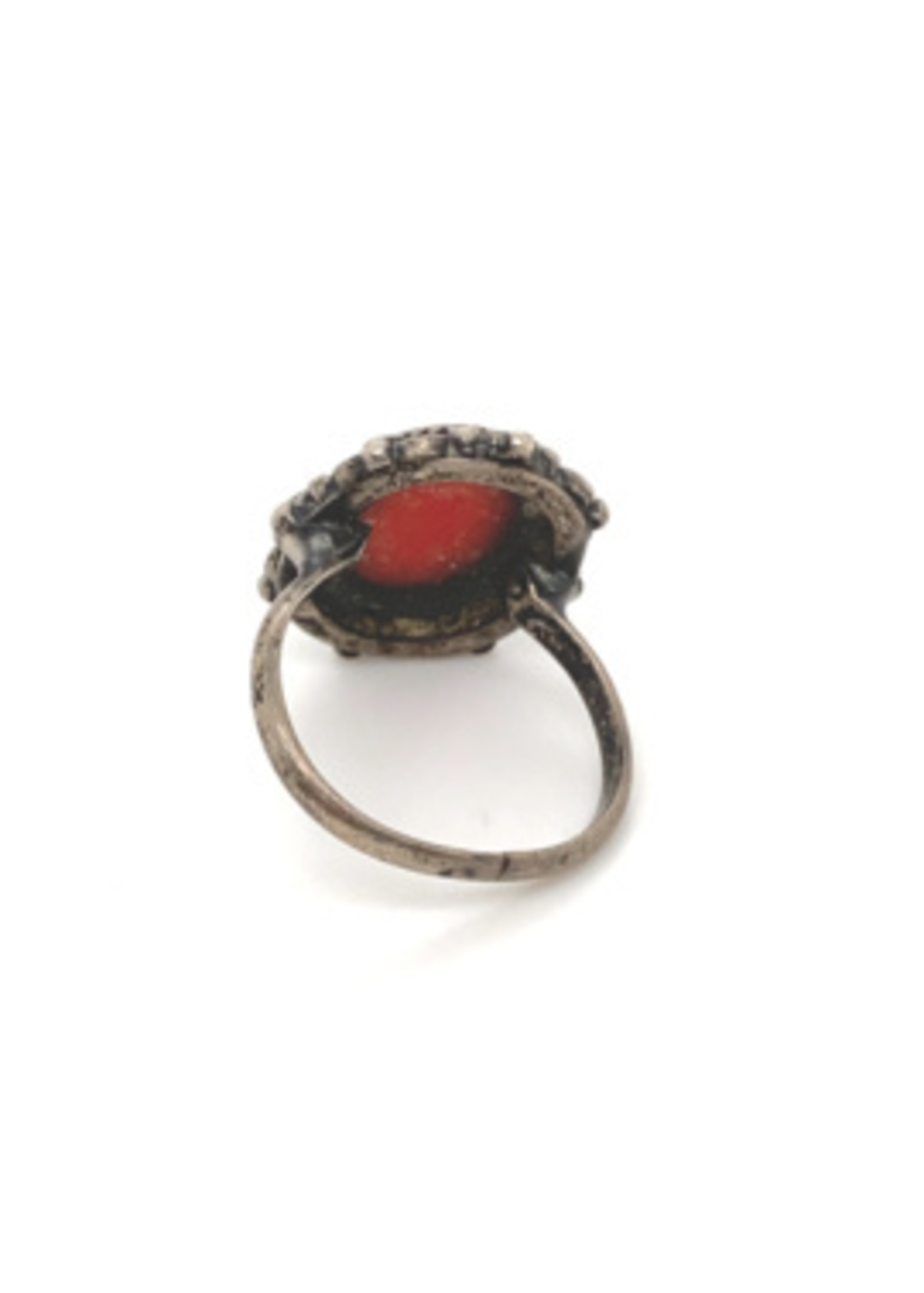 Vintage & Occasion Occasion zilveren ring met koraal