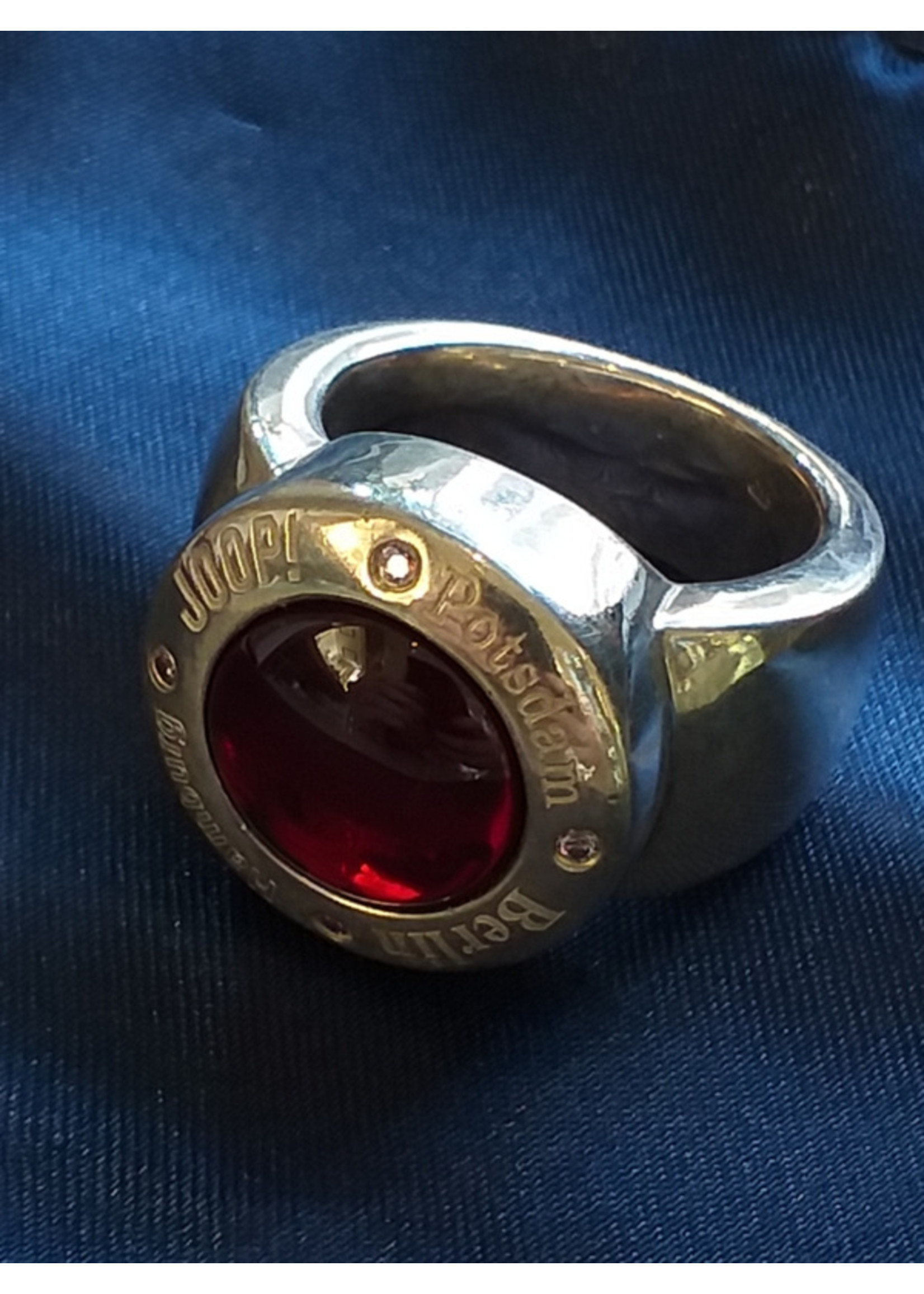 Vintage & Occasion Occasion Joop zilveren ring met granaat