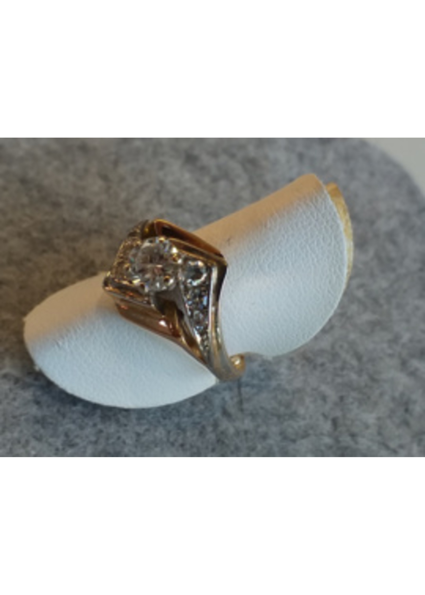 Vintage & Occasion Occasion bicolor fantasiering met diamant 0,86ct