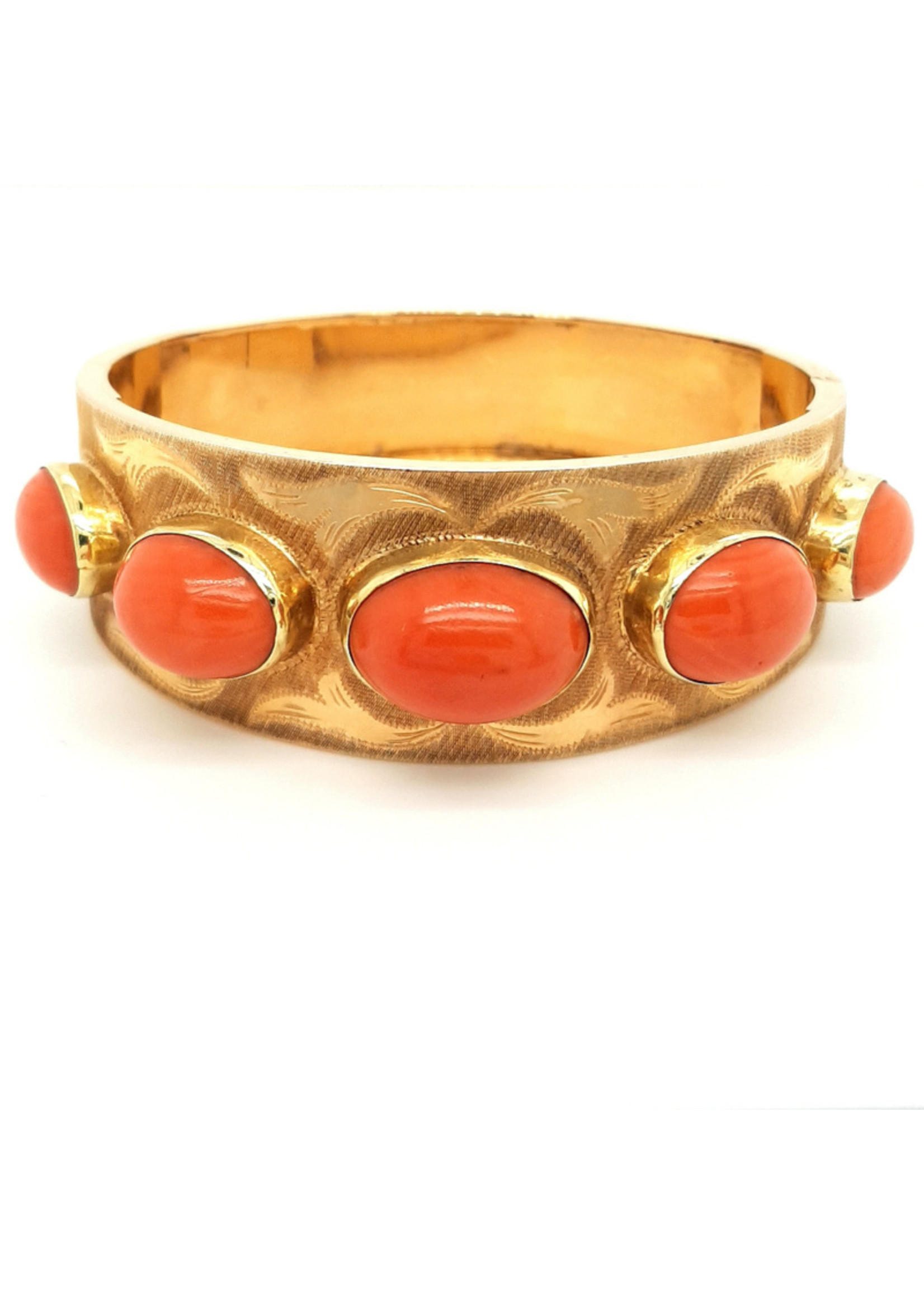 Vintage & Occasion Occasion prachtige gouden bangle  met bloedkoraal