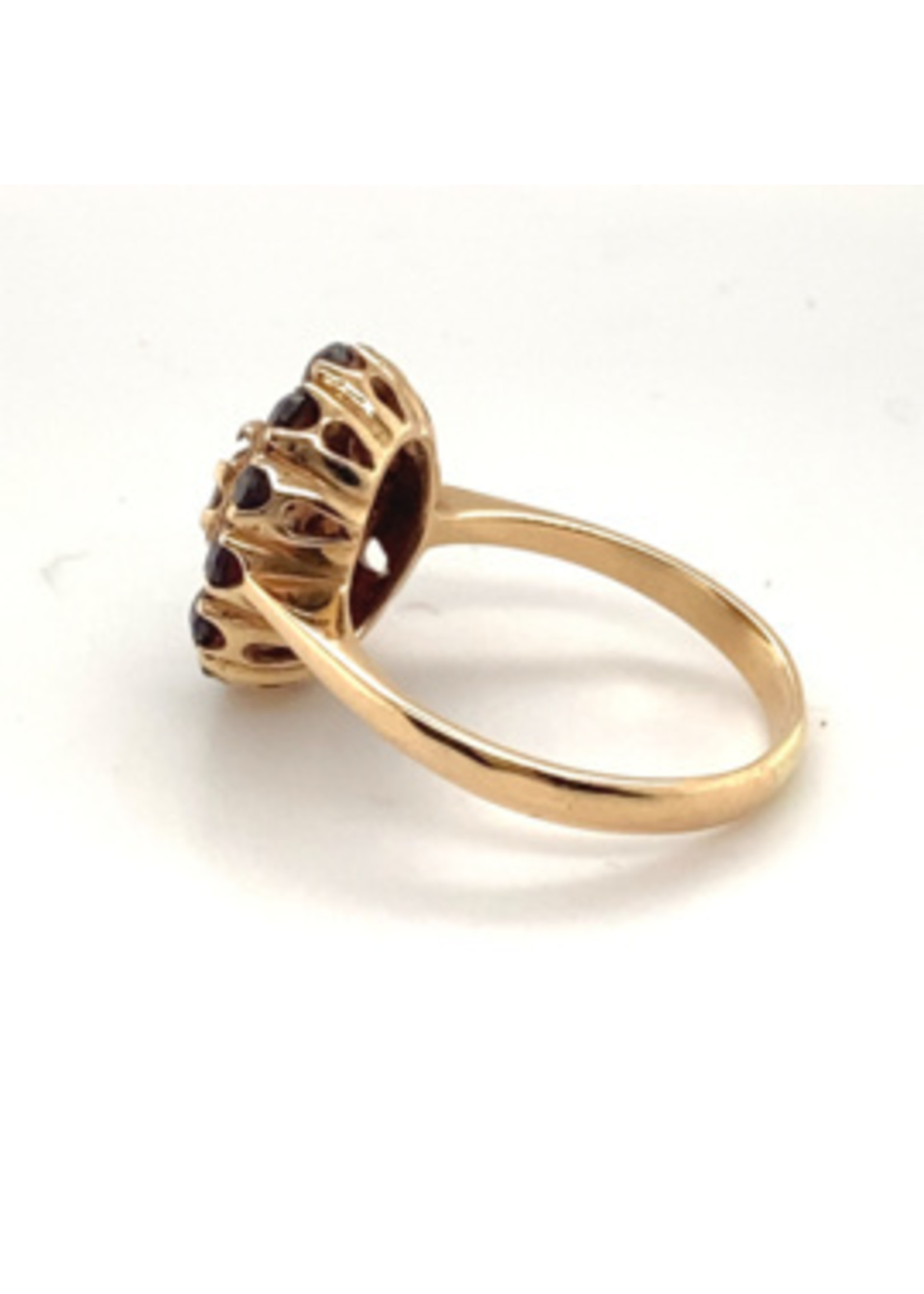 Vintage & Occasion Occasion gouden ring met 13 granaten