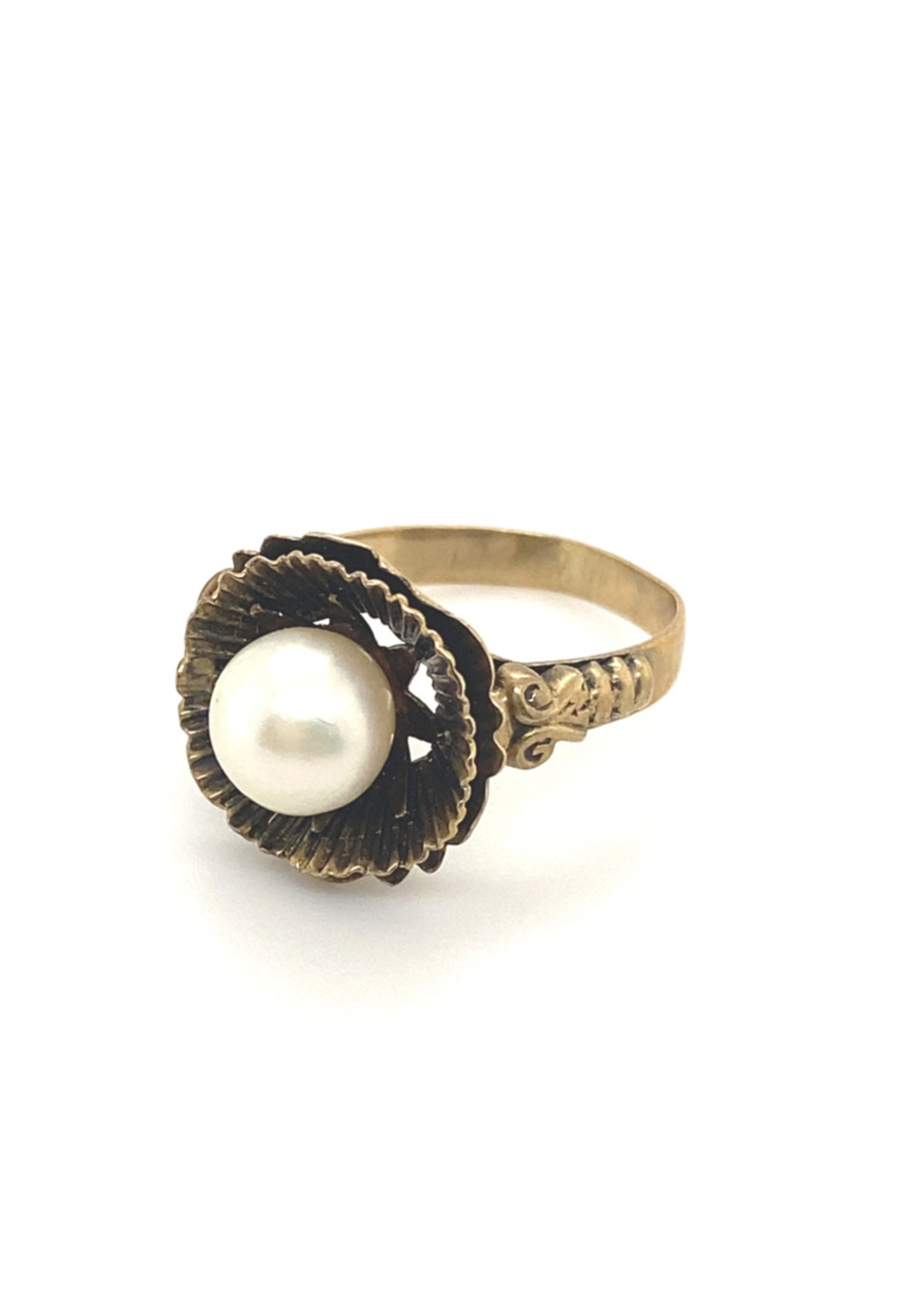 Vintage & Occasion Occasion ring met zoetwaterparel in bloem