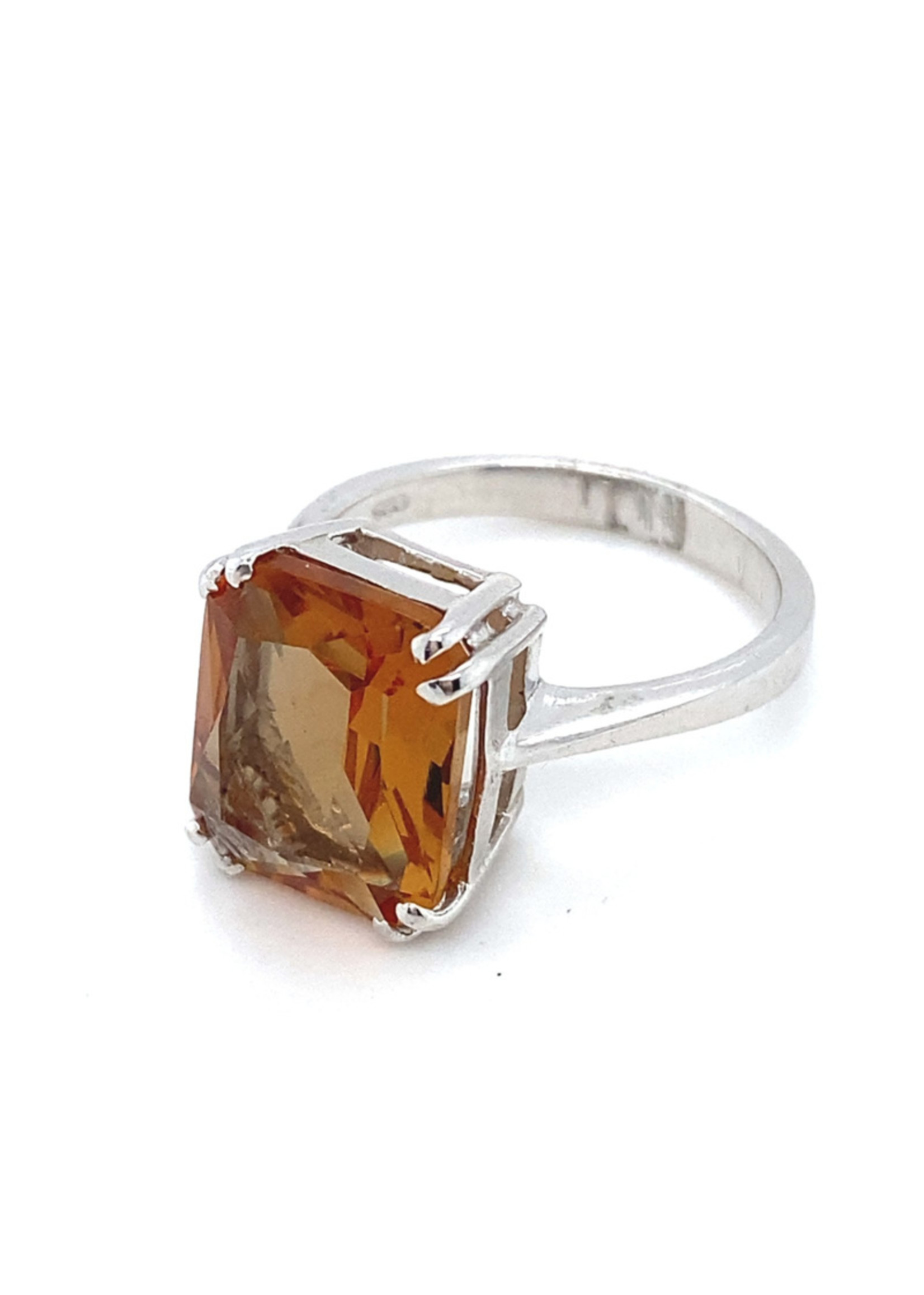 Vintage & Occasion Occasion zilveren ring bezet met een goud- oranjekleurige zirkonia