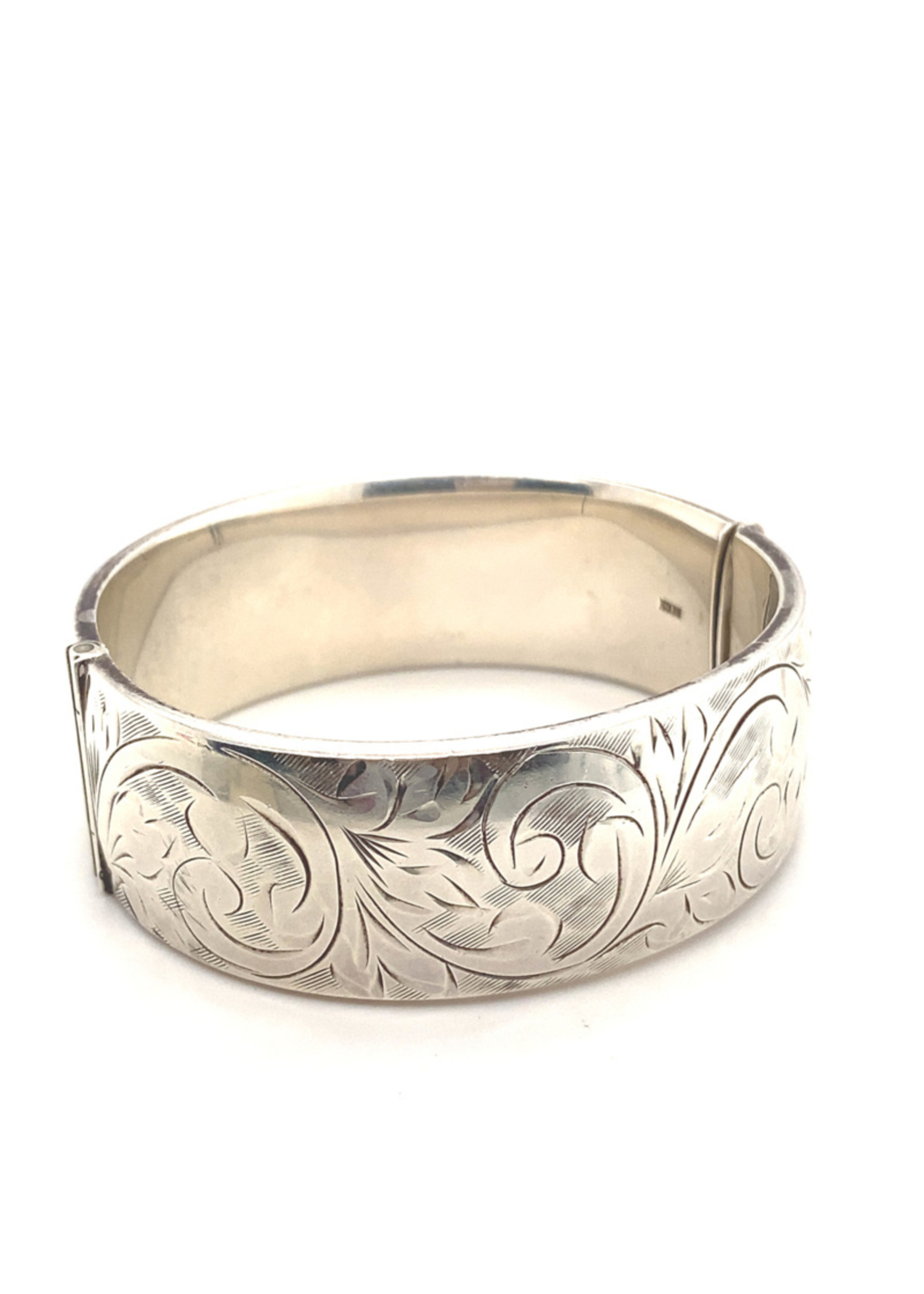 Vintage & Occasion Occasion Engelse handgemaakte bangle armband met handgravures