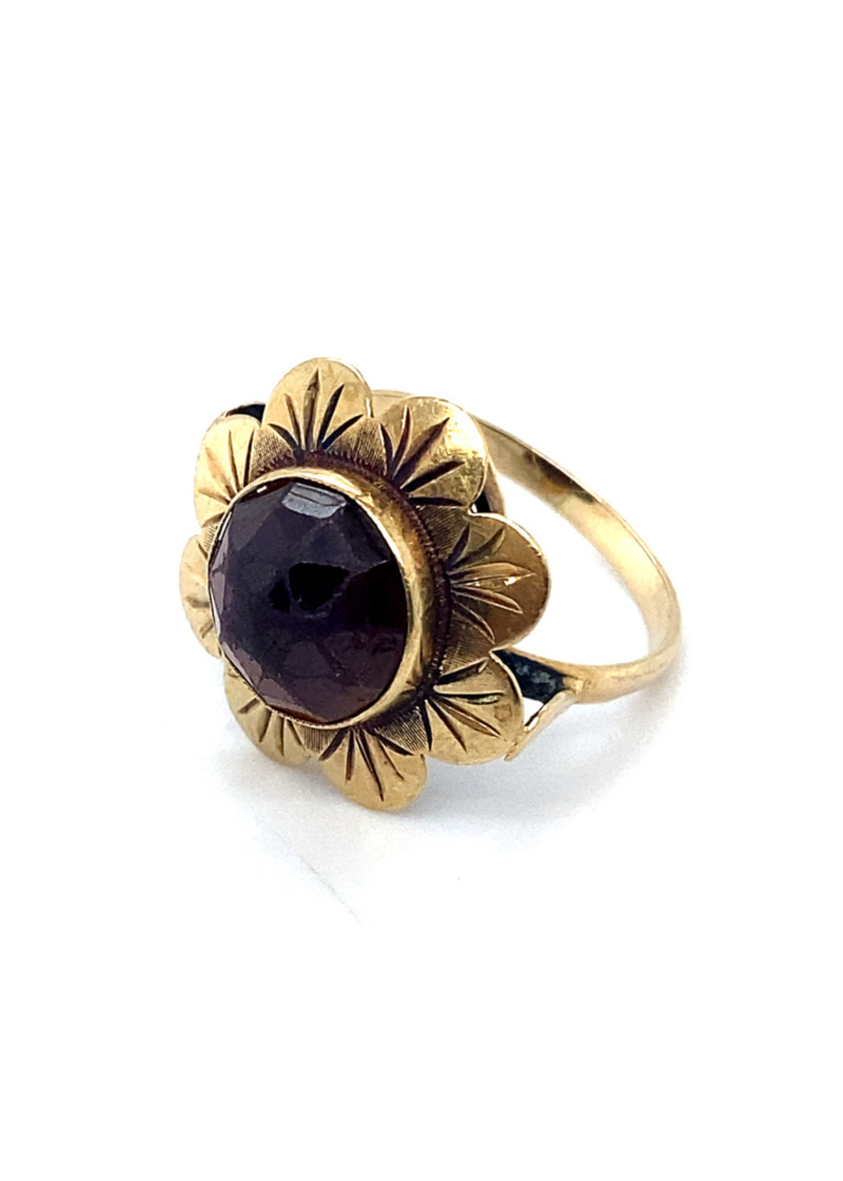 Vintage & Occasion Occasion gouden ring met granaat